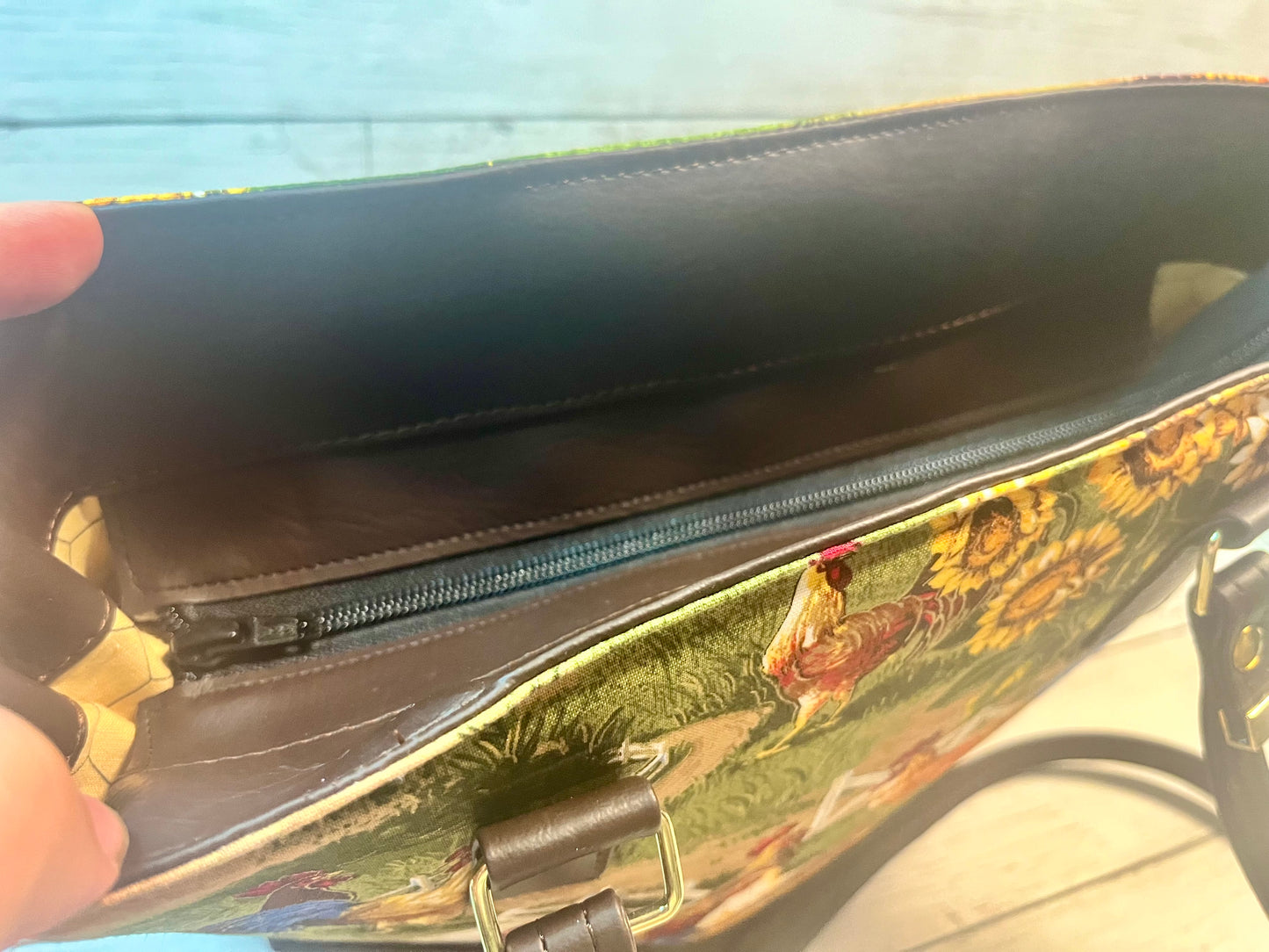 Chicken farm scene Purse/Handbag