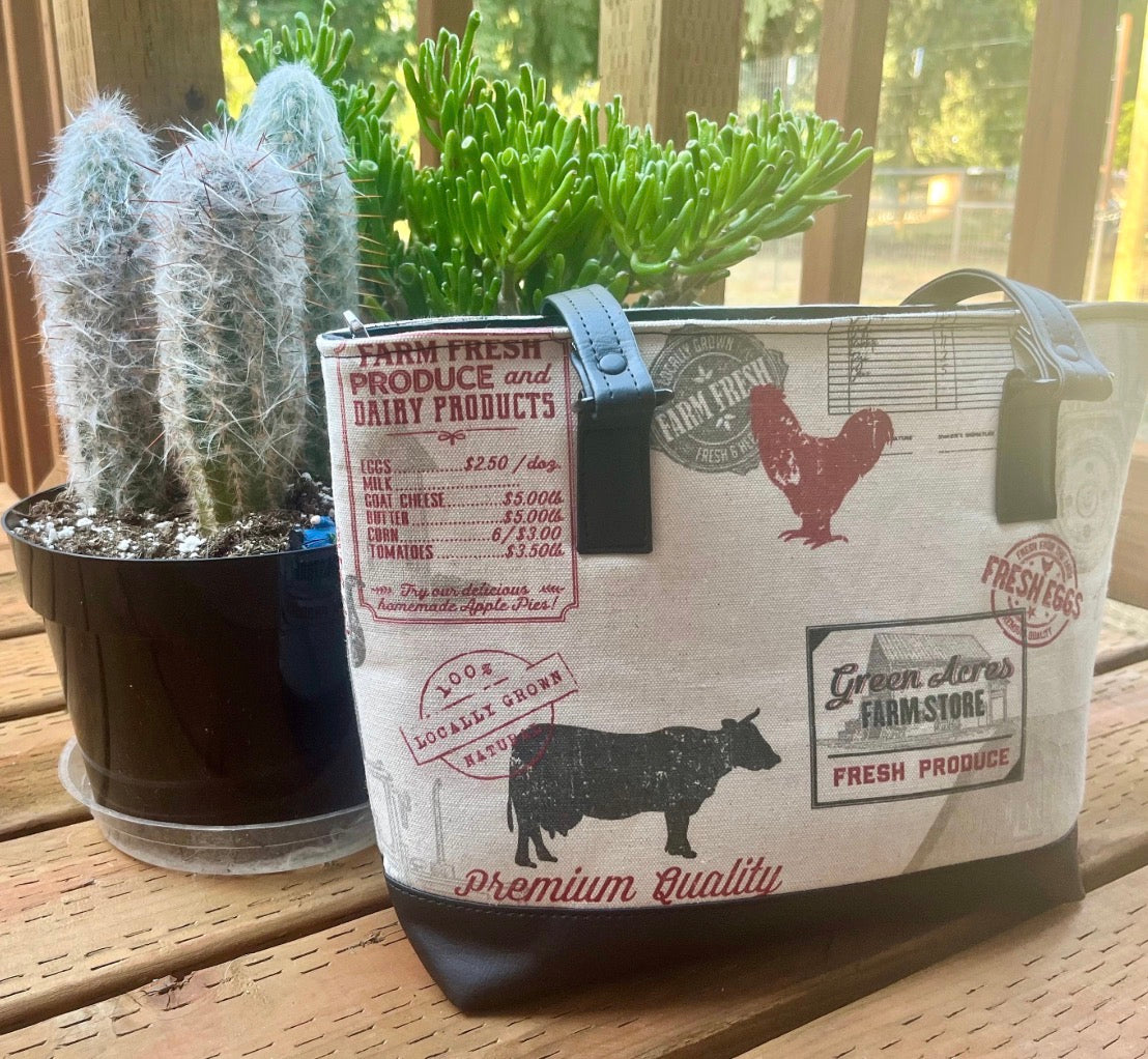 Chicken farm scene Purse/Handbag