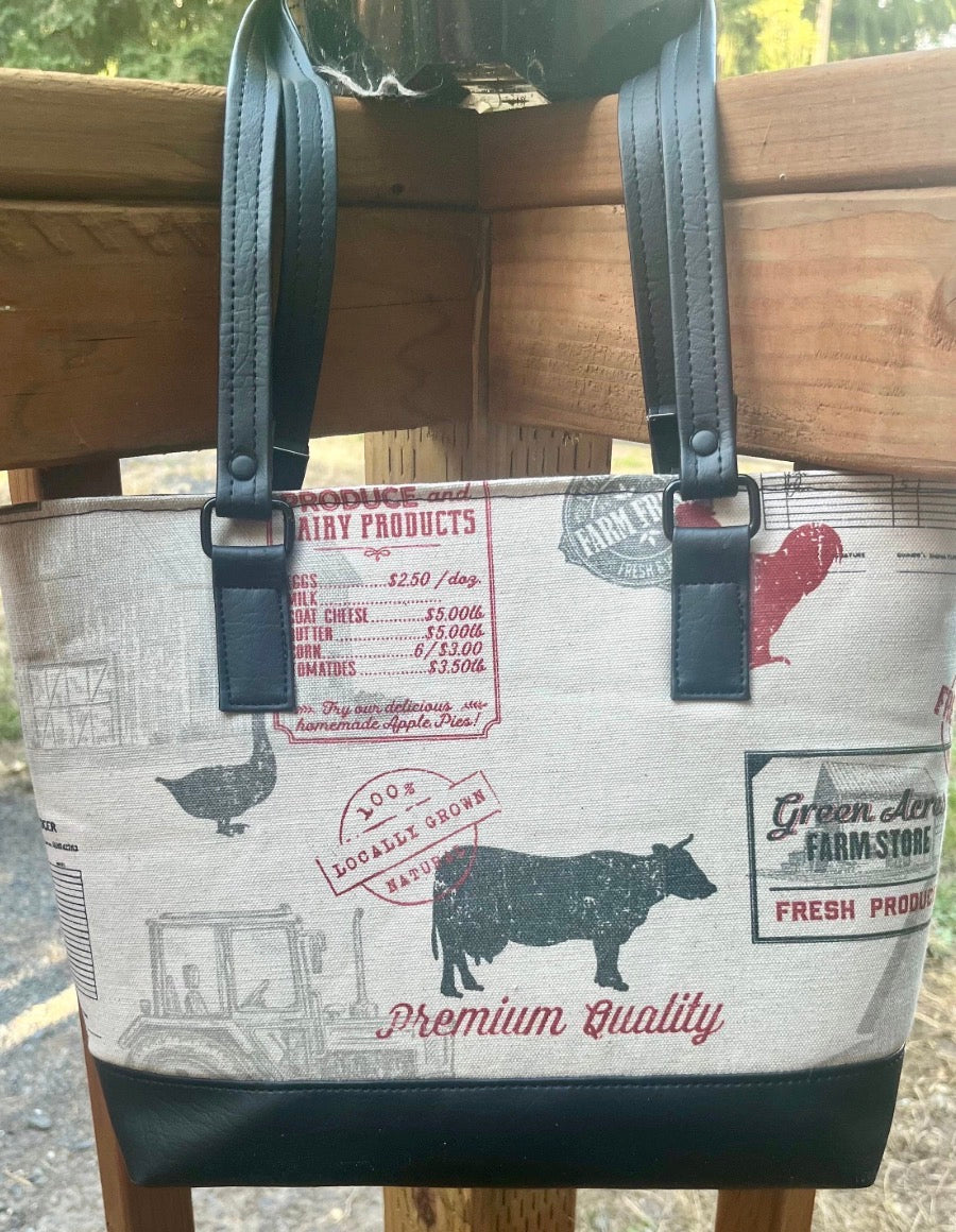 Chicken farm scene Purse/Handbag